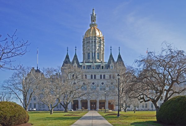 Connecticut lawmakers approach marijuana legalization for additional revenue