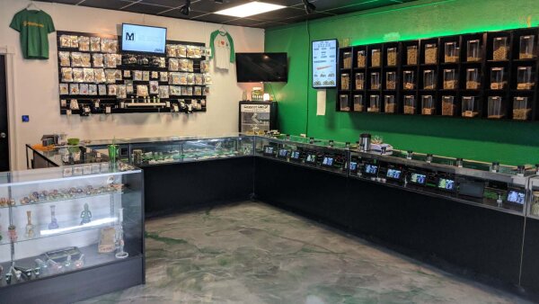 Medical marijuana dispensaries in Oklahoma are now hiring